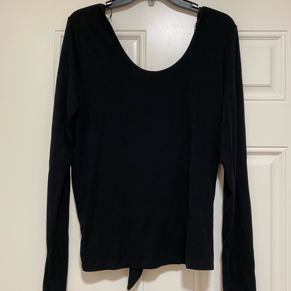Fabletics Black Long-Sleeve Open Back Top